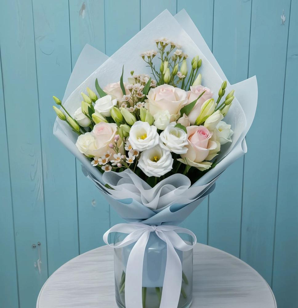 Букет цветов из: Розы и Лизиантусы в Донском Тамбовская область