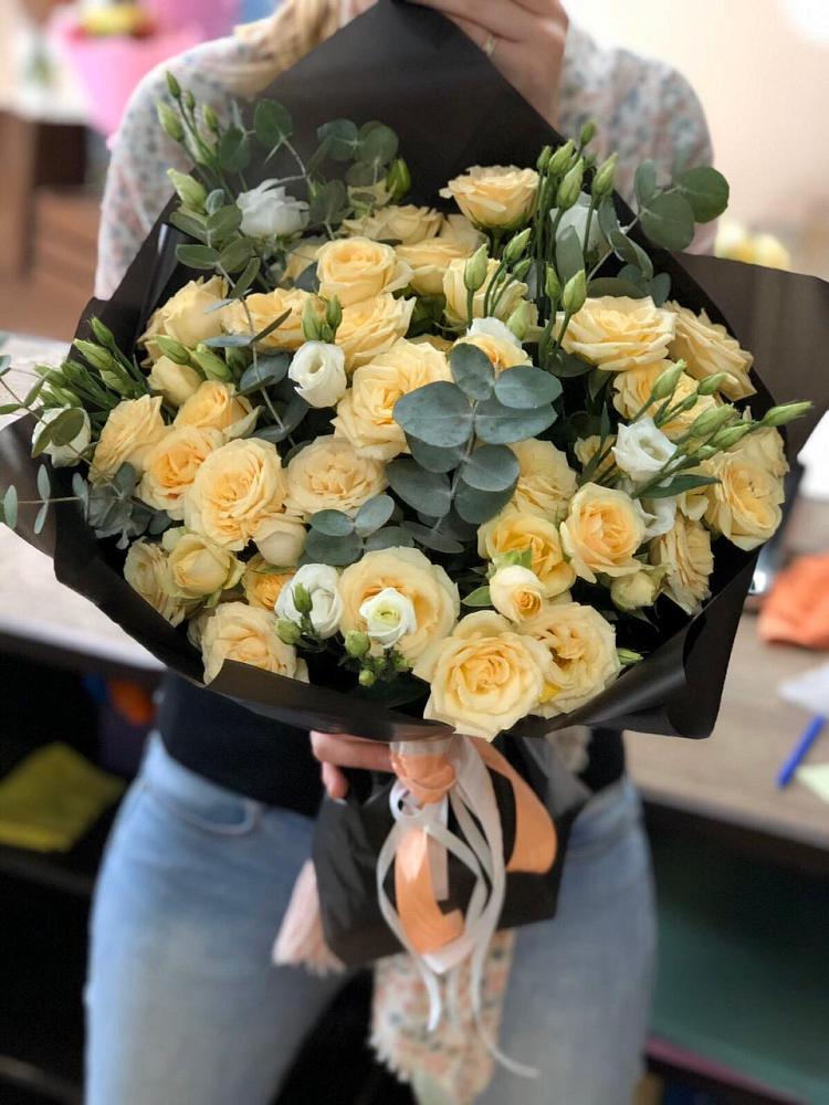 Букет цветов из: Розы и Лизиантусы в Донском Тамбовская область