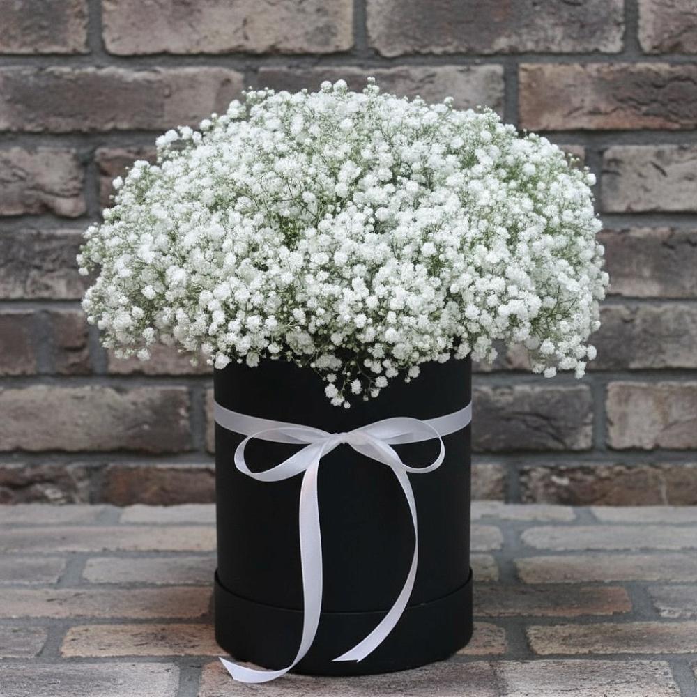 Цветочная композиция из Гипсофила в шляпной коробке в Донском Тамбовская область