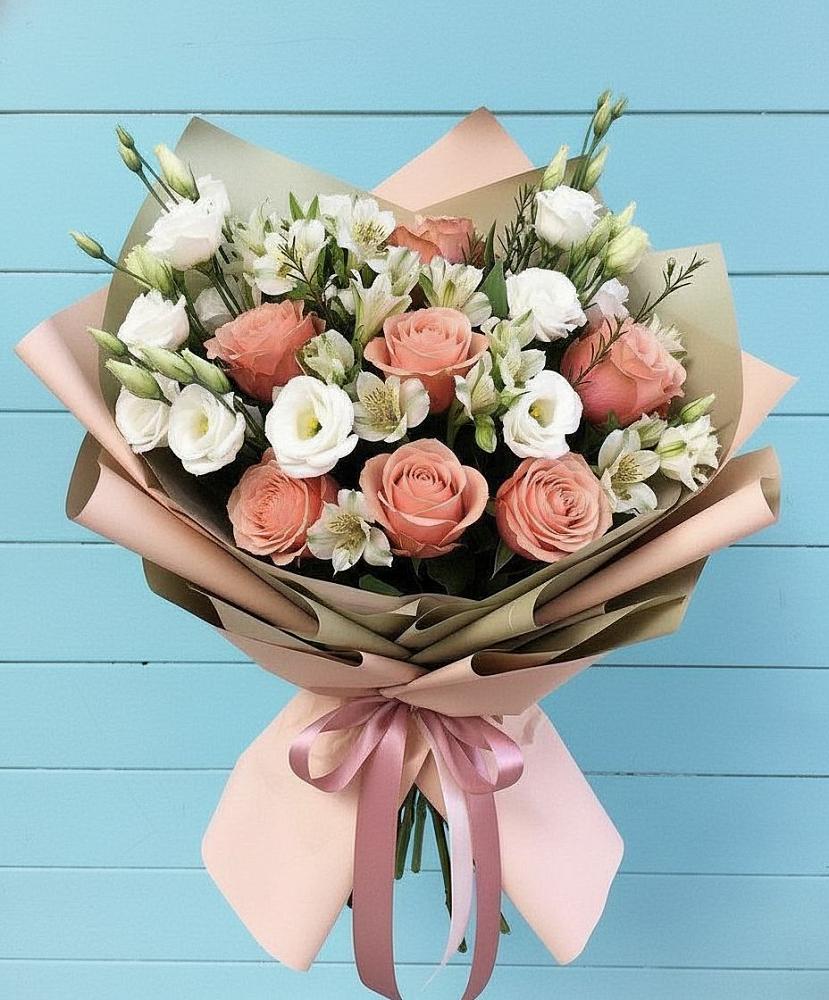Букет цветов из: Розы, Альстромерии и Лизиантусы в Донском Тамбовская область