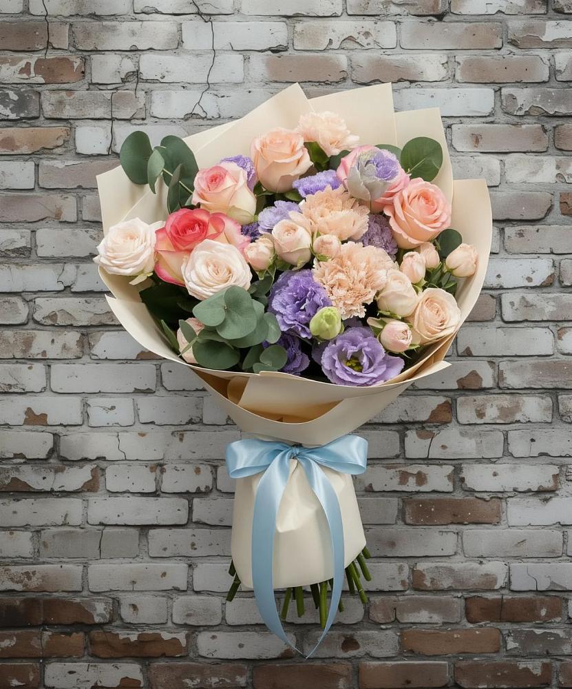 Букет цветов из: Розы, Лизиантусы и Гвоздики в Донском Тамбовская область