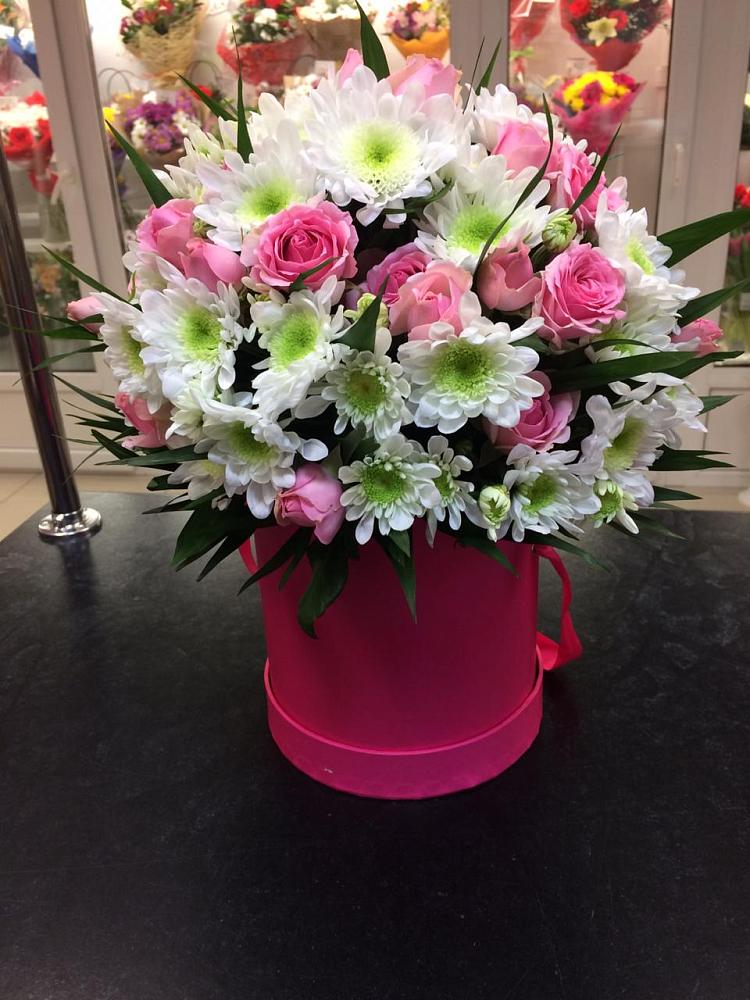 Цветочная композиция из Розы и Хризантемы в шляпной коробке в Донском Тамбовская область